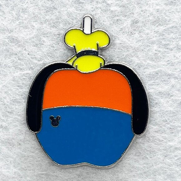 🔮 5/$25 Disney Goofy Candy Apple Pin - Picture 1 of 2
